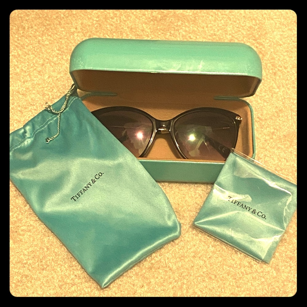 Authentic Hard Tiffany & Co Sunglass Case w/ Bonus